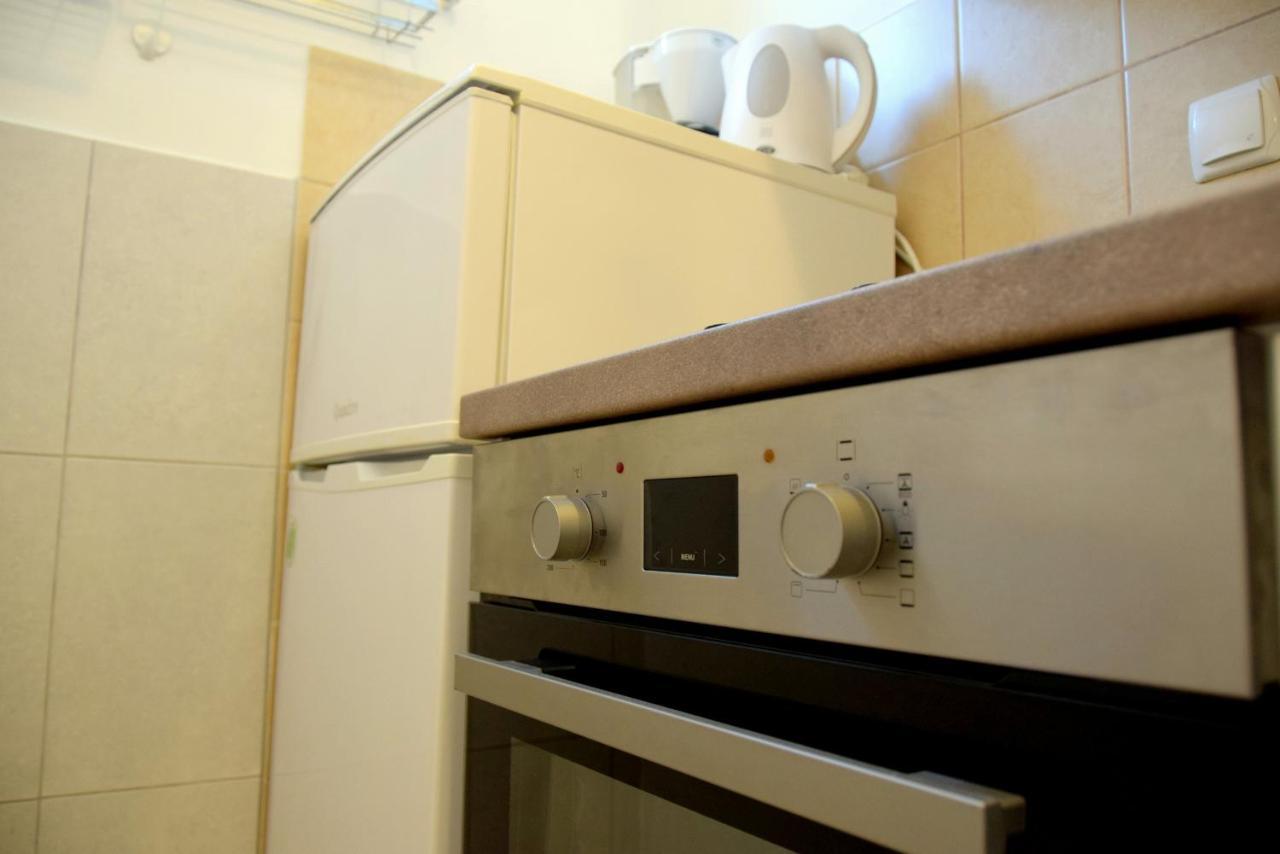 Miramar Gardenn Apartmment Banjol Екстер'єр фото