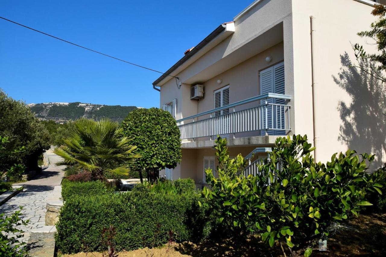 Miramar Gardenn Apartmment Banjol Екстер'єр фото
