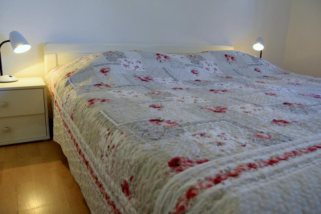 Miramar Gardenn Apartmment Banjol Екстер'єр фото