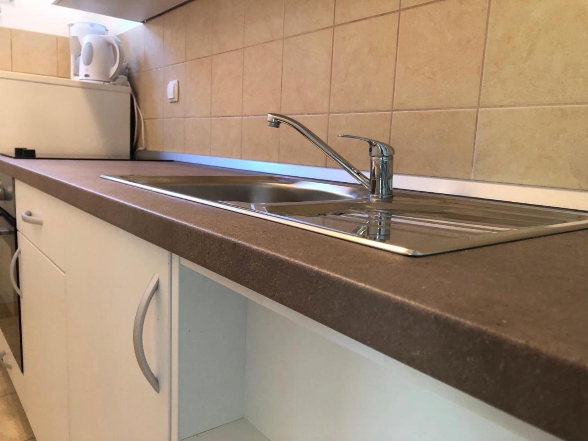 Miramar Gardenn Apartmment Banjol Екстер'єр фото