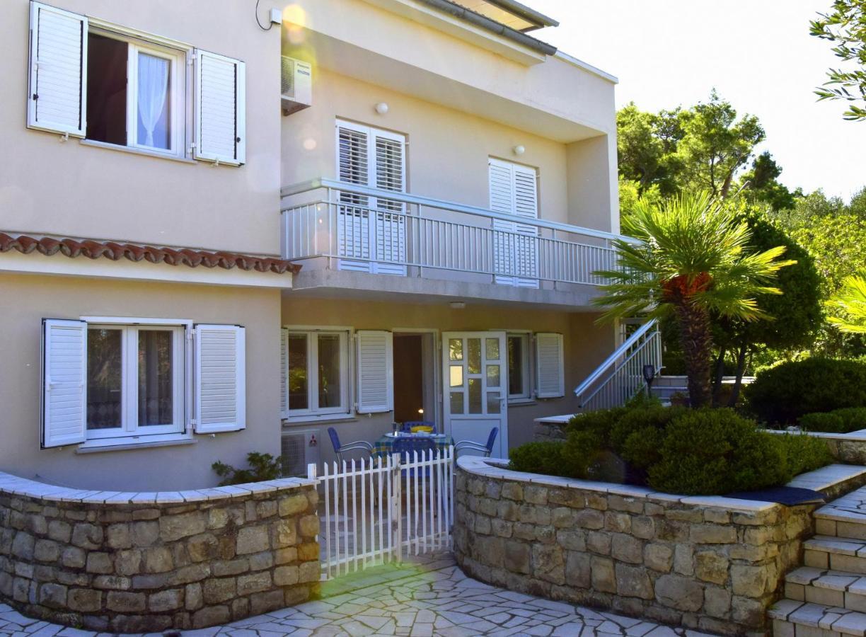 Miramar Gardenn Apartmment Banjol Екстер'єр фото