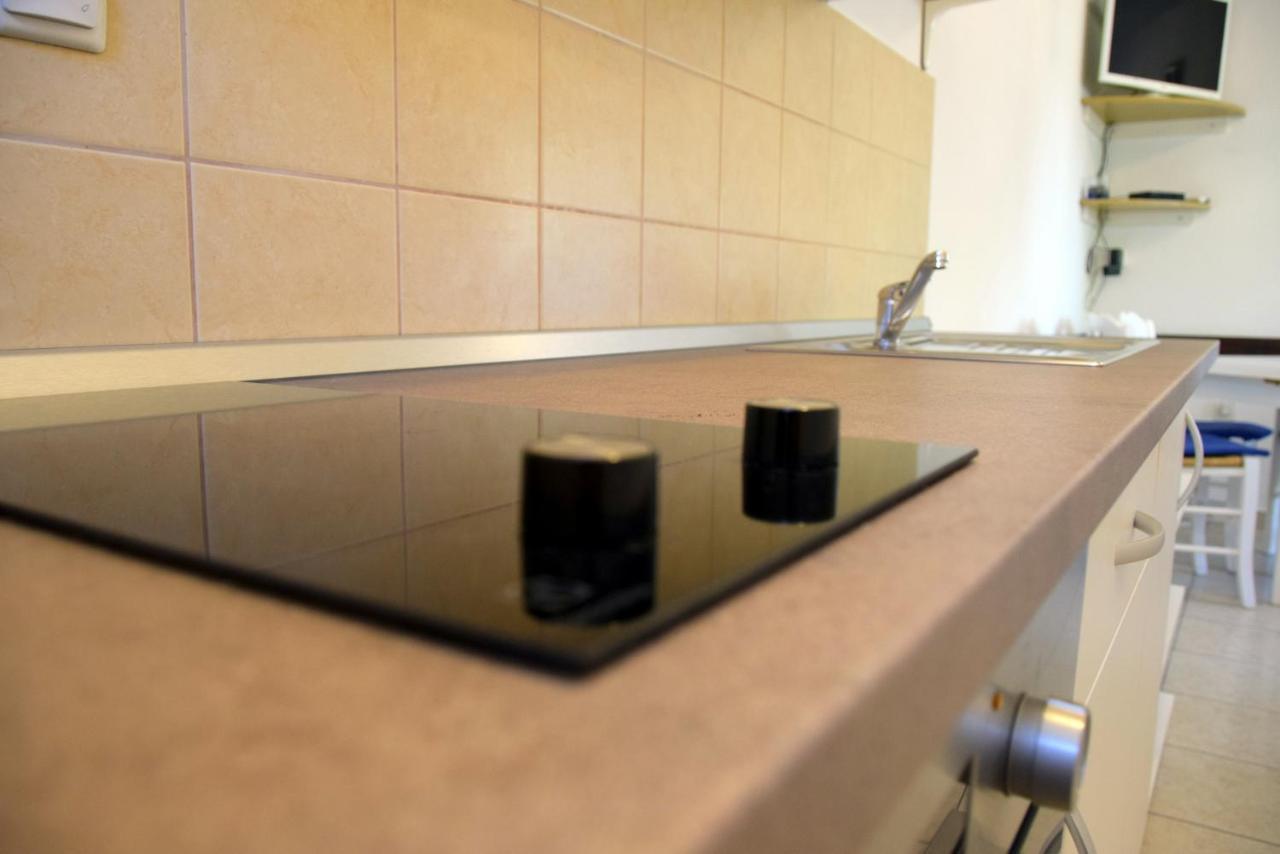 Miramar Gardenn Apartmment Banjol Екстер'єр фото