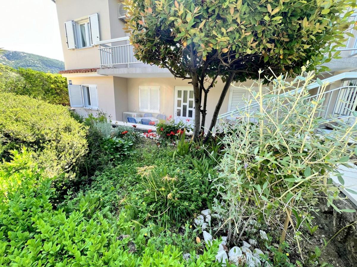 Miramar Gardenn Apartmment Banjol Екстер'єр фото